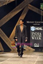Zayed Khan walk the ramp for Manav Gangwani at HDIL India Couture Week, Grand Hyatt, Mumbai on 15th Oct 2009 (8).JPG
